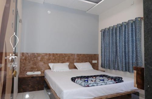 Ellora Hotel | Shree Jyotirlinga Residency