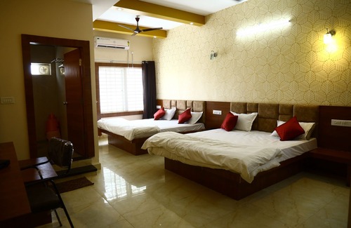 Raisen Hotel | Shree Tara Heritage