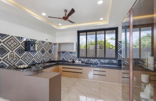 Bedla Villa | Shreya Blossom Retreat 4-BHK Retreat With Private Pool, Gazebo, Garden, Bar & Scenic Aravali Views