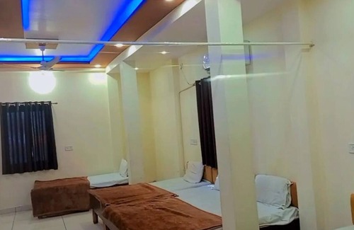 Ujjain Hotel | Shri Hari Lok Homestay