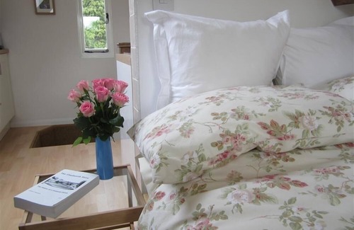 Rendcomb Cottage | SHROVE, character holiday cottage, with pool in Chedworth