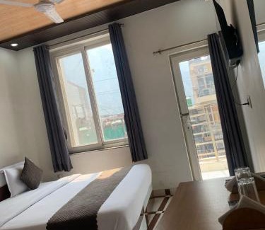 Tapovan House | Shubhra Home Stay And Restaurant