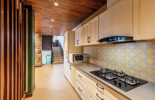 The Mall Road Villa | Shukrana - 4BHK Luxury Retreat Near Mall Road in Mussoorie