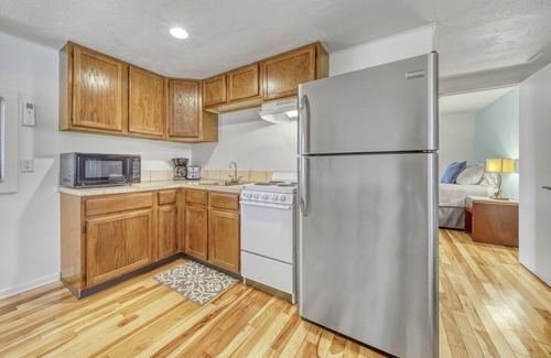 Fennville Apartment | Shull Apartment D