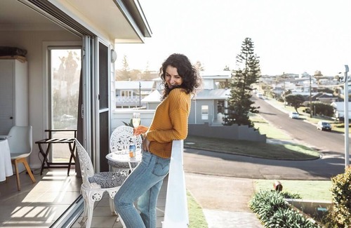 Kiama Apartment | Shutters by the Sea B&B Waterfront Retreat-Sea views-Private-on Coastal Walk