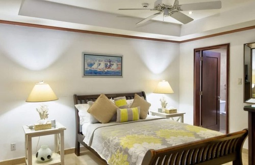 Old Trees Bay Apartment | Shutters · Coral Reef Luxury Beachfront Villa