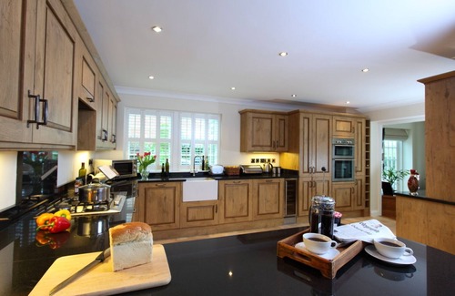 Beamish House | Shutters in Beamish 5* open-plan living, private garden, 5 min to Beamish Museum