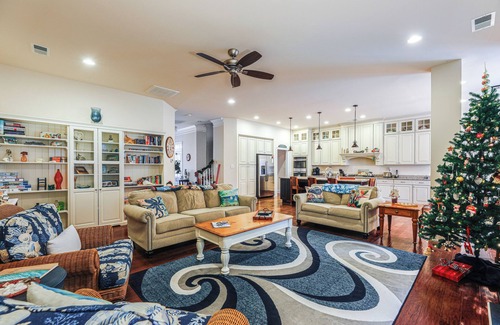 Ocean View House | Shuttle to Beach: 'Shore Thing' Home in Ocean View