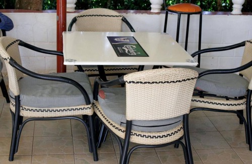 Siaya Hotel | Siaya White Hotel