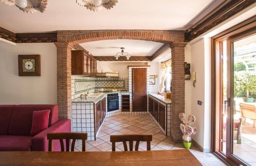 Aci Catena Apartment | Sicilian Family Home Suite