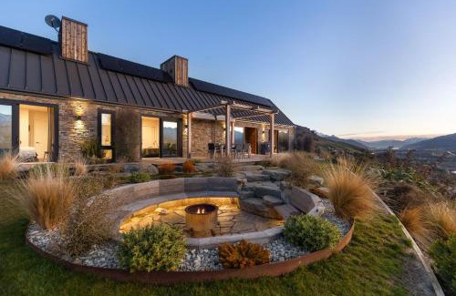 Lake Hayes House | Sicilian Luxury Retreat