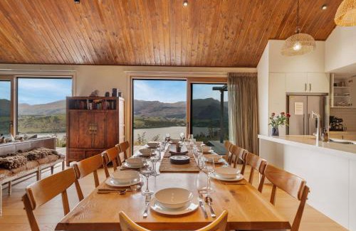 Lake Hayes House | Sicilian Luxury Retreat