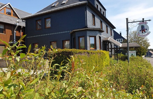 Siegmundsburg Apartment | Siegmundsburger Haus Werraquelle here apartment "Rennweg" - ground floor, pet friendly
