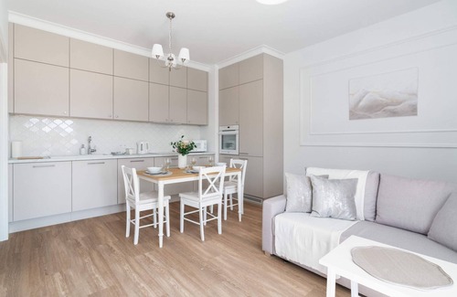 Stare Miasto District Apartment | Sielawy 21G | Functional Apartment | Balcony