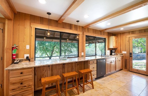 Oakhurst House | Sierra Base Camp