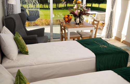Wielkie Gowino Hotel | Sierra Bungaloves