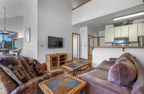 Kirkwood Apartment | Sierra Cabin Condo – Sun Meadows 1 BedroomLoft condo