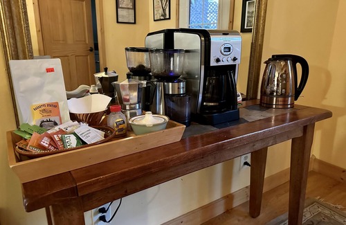 Sierra City House | Sierra City Loves Falls Cabin - Walking Distance to Waterfall & PCT