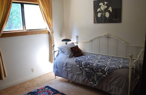 Nevada City House | Sierra Foothills Forest Retreat