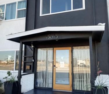 Mojave Hotel | Sierra Motor Lodge - A Sierra Blue Hotel