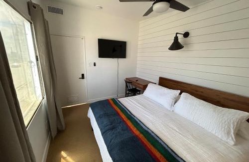 Mojave Hotel | Sierra Motor Lodge - A Sierra Blue Hotel