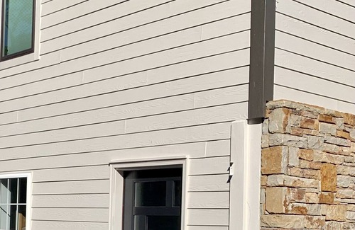 Fletcher House | Sierra Nevada, Christ School, Airport