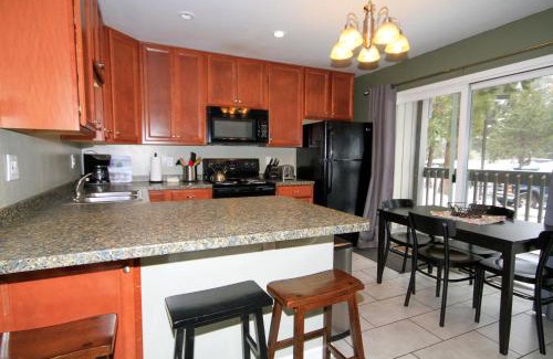 Mammoth Lakes House | Sierra Park Villas #65