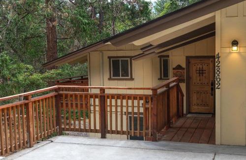 Yosemite Forks House | Sierra Springs