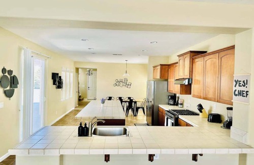 Northwest Reno House | Sierra View Retreat/Sleeps 14