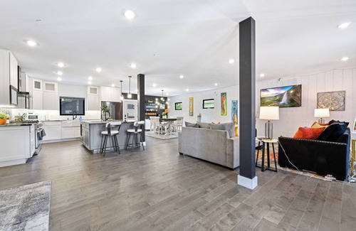 East Colorado Springs House | Sierra Vista Sanctuary Luxe Hot Tub Game Loft
