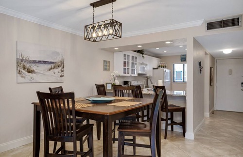 Siesta Key Condo | Siesta Dunes 1st Floor Beach Retreat + Bikes