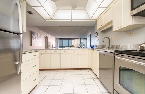 Siesta Key Condo | Siesta Key Beachfront Condo - 2BR Private beach access on Crescent Beach
