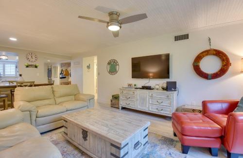 Siesta Key Apartment | Siesta Key Condo with Heated Pool Less Than 1 Mi to Beach