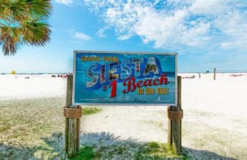 South Sarasota House | Siesta Key Waterfront Estate heated Pool Privacy!