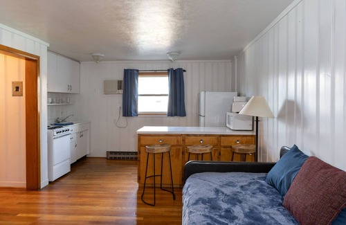 Colfax Hotel | Siesta Motel