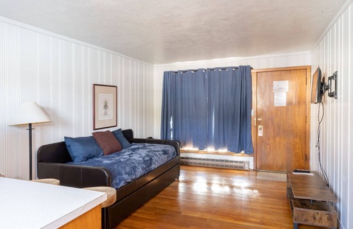 Colfax Hotel | Siesta Motel