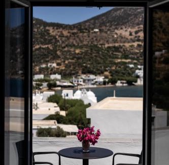 Vathi Apartment | SifnosLiving - Joy