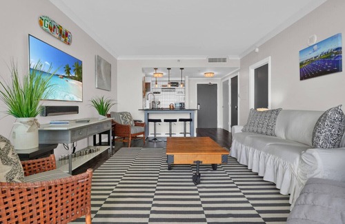 Coconut Grove Apartment | Sight of SAIL Boats! Tranquil 1/1.5 Coconut Grove