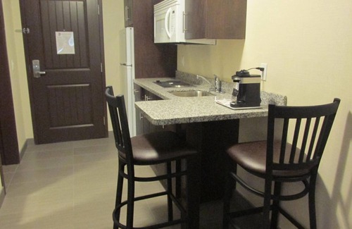 Melville Hotel | Sigma Inn & Suites Melville
