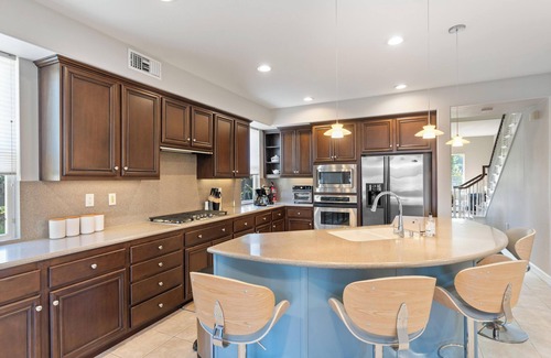 Harbor House | Signal Hill Luxury Home With Pool, Jacuzzi & Panoramic Views