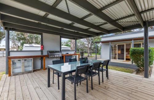 Bridgewater on Loddon House | Signature Accommodation Loddon Retreat