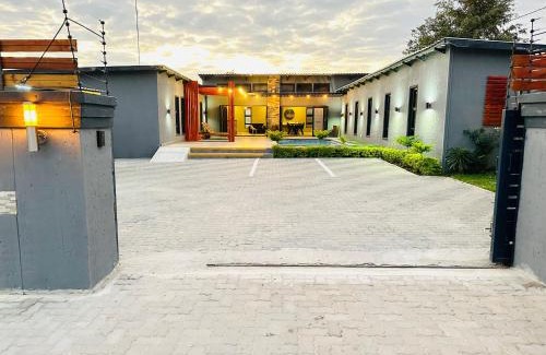Maun House | Signature Boutique Guesthouse