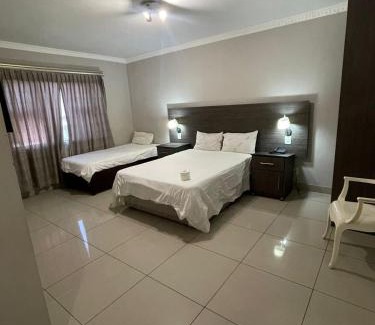 Greater Johannesburg Metropolitan Area Hotel | Signature Hotel