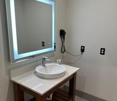 Houston Hotel | Signature Inn North Houston District