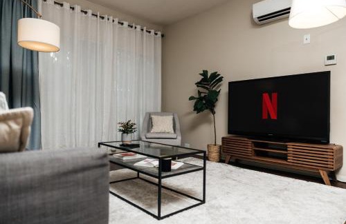 West Hollywood Apartment | Signature One Bedroom Apartment