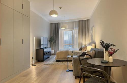 Jumeirah Lake Towers Apartment | Signature Studio JLT