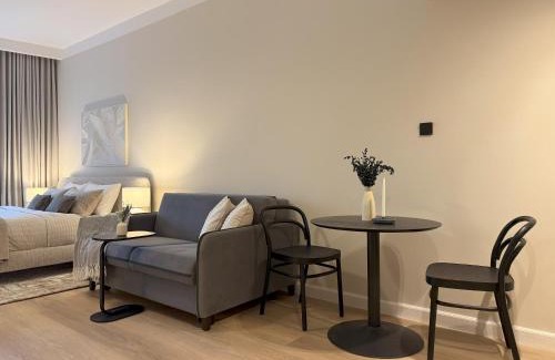 Jumeirah Lake Towers Apartment | Signature Studio JLT