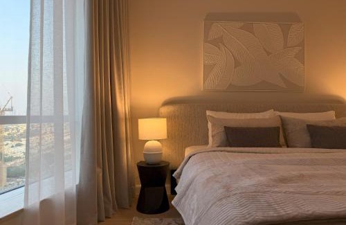 Jumeirah Lake Towers Apartment | Signature Studio JLT