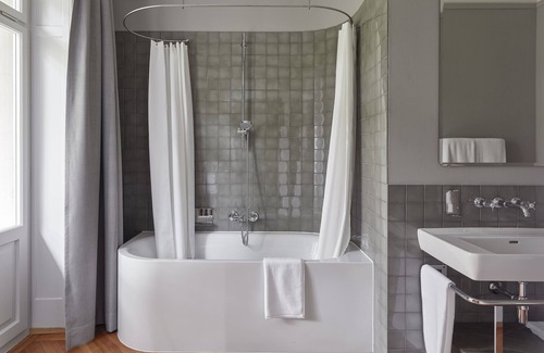 District 8 House | Signau House & Garden