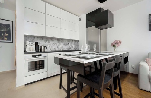 Stare Miasto Apartment | Sikorskiego 3a | Apartment in the Centre | Parking